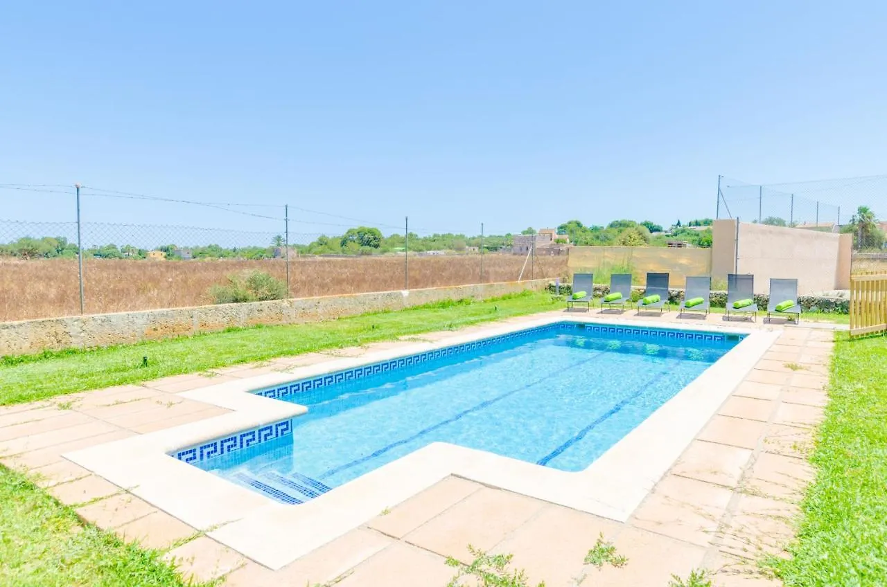 Vila Es Moli Muro 0*,
